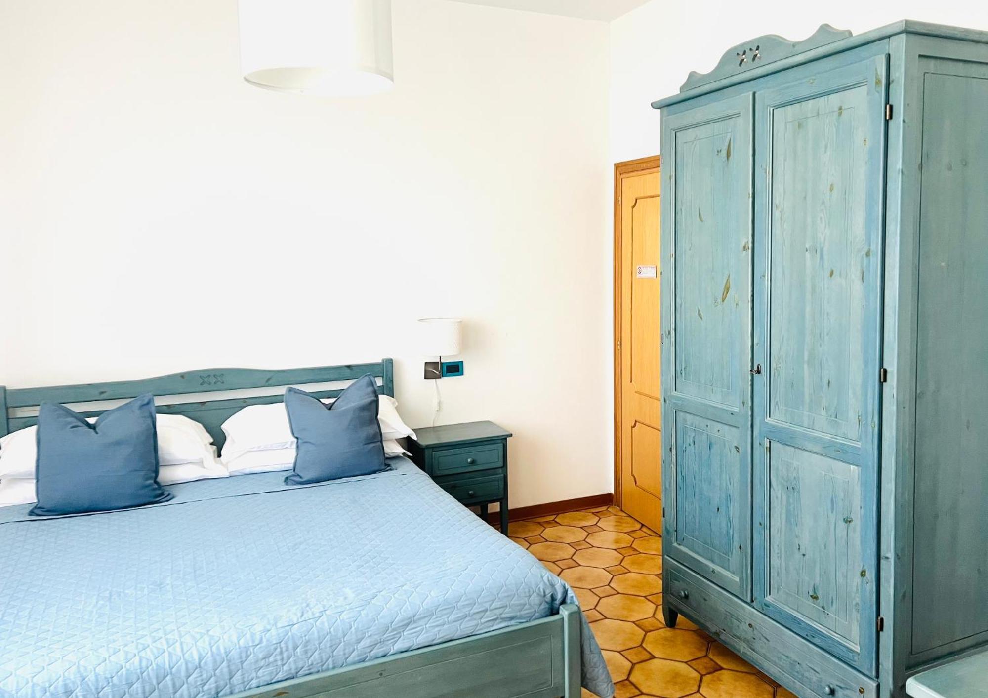 Villa Lavinia B&B Montescudaio Szoba fotó