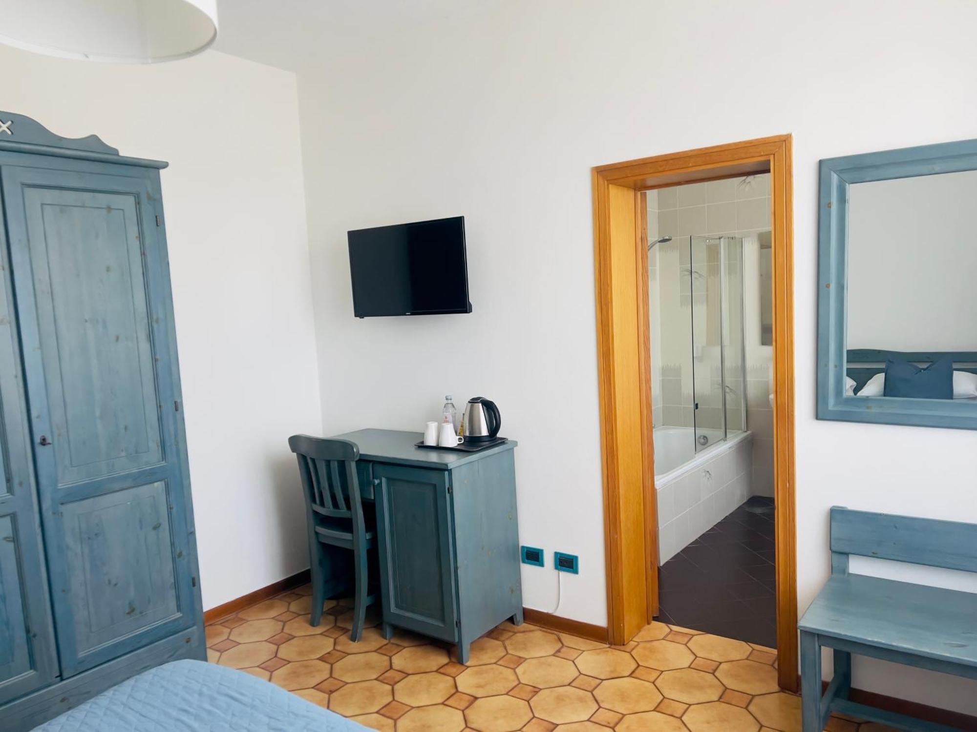 Villa Lavinia B&B Montescudaio Szoba fotó