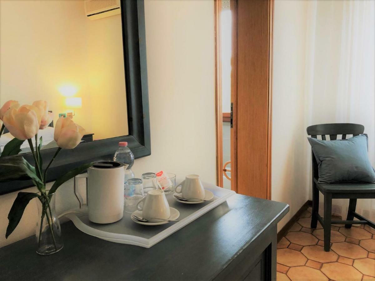 Villa Lavinia B&B Montescudaio Kültér fotó